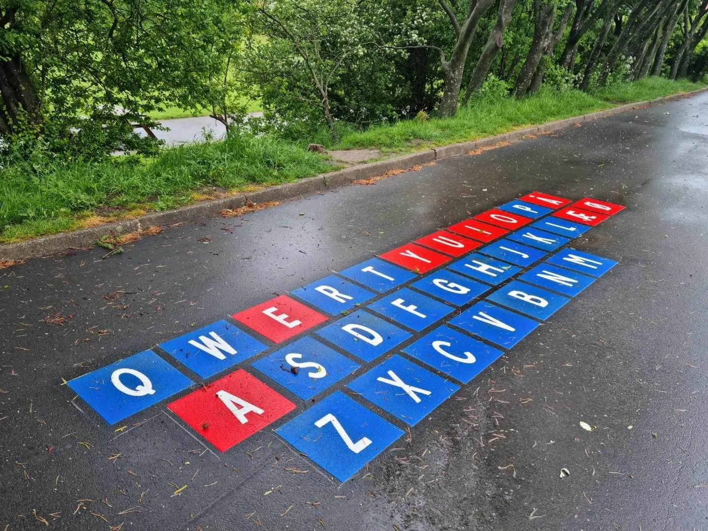 Tastaturbane i termoplast