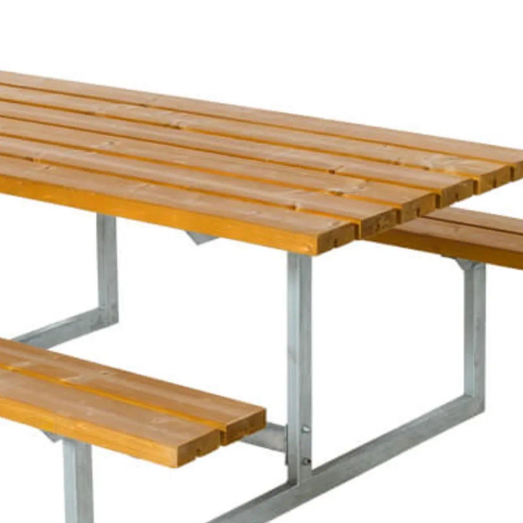 Bord/bänkset med metalram