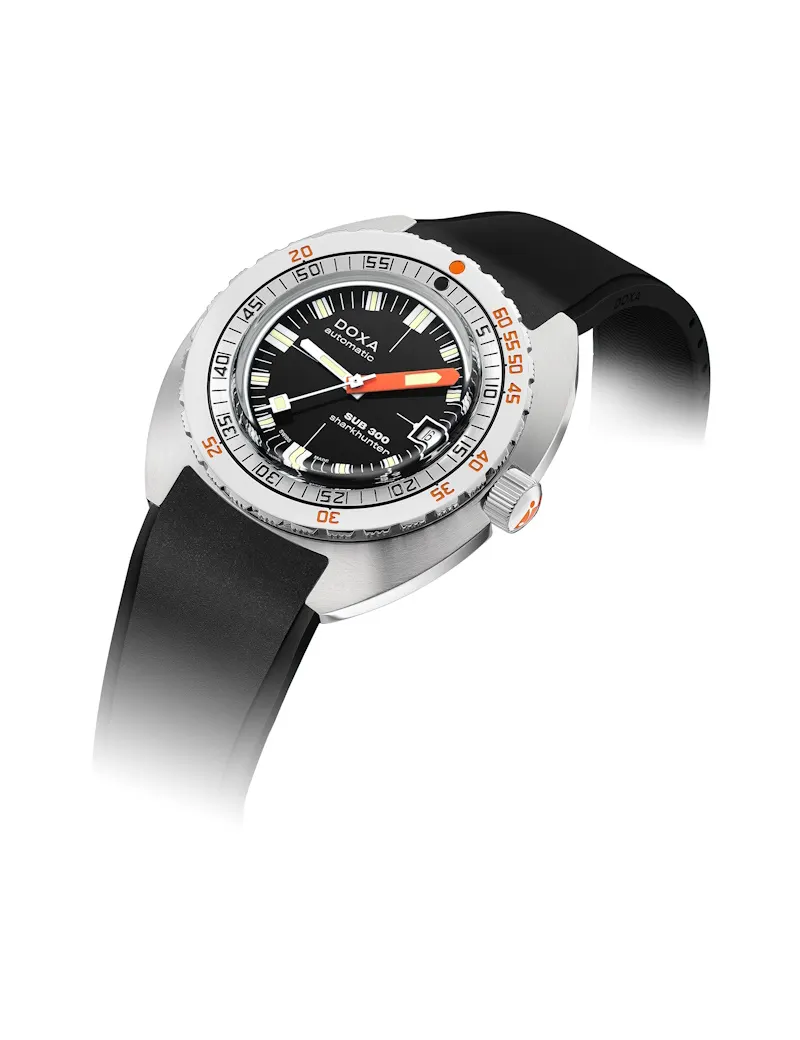 DOXA Sub 300 Sharkhunter 821.10.101.20