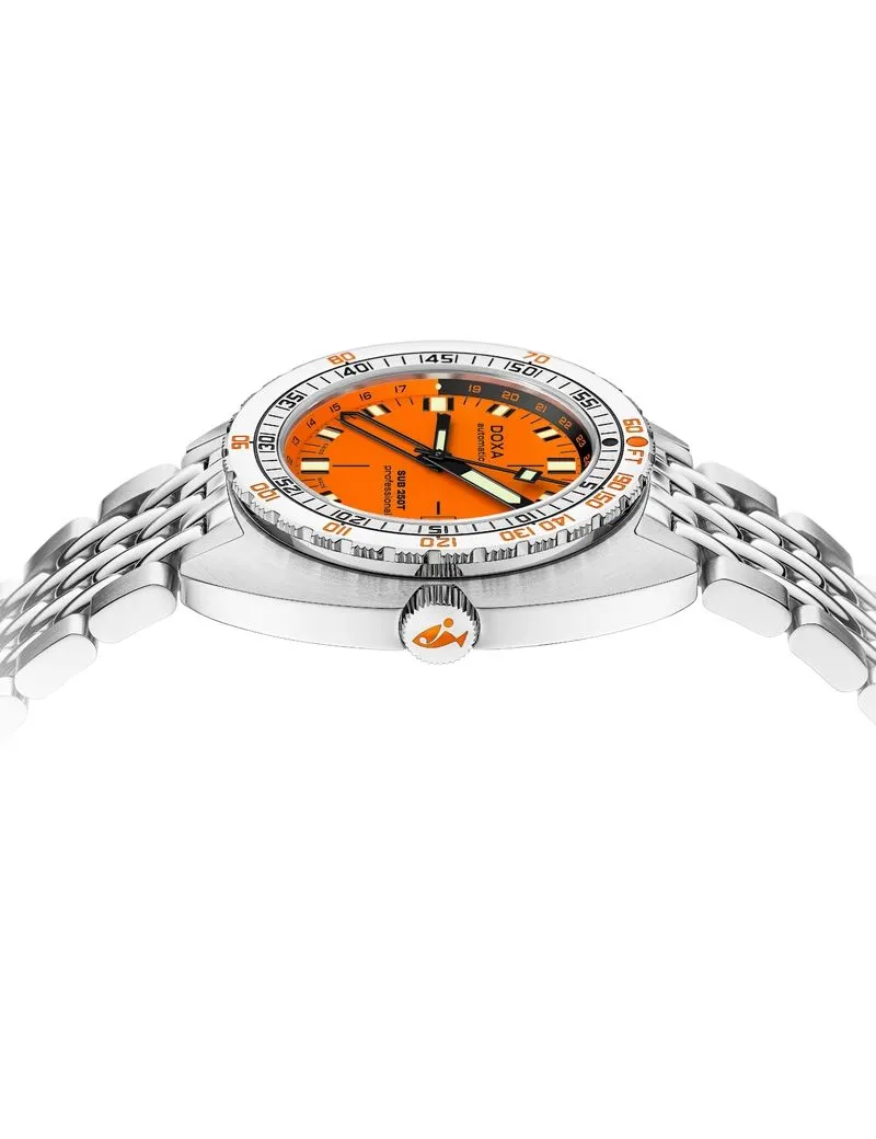 DOXA Sub 250T GMT Professional 855.10.351.10