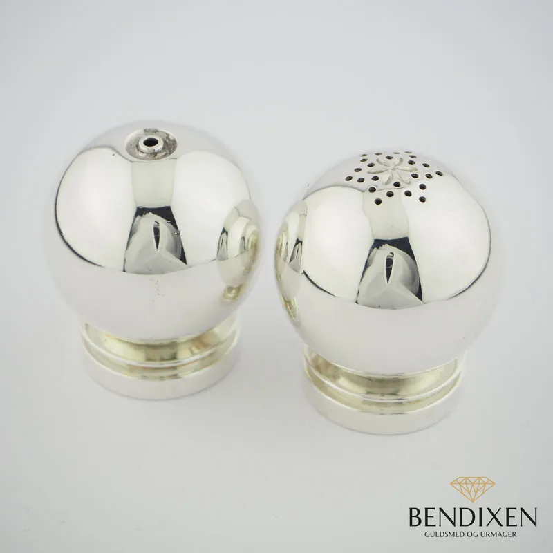 Georg Jensen Salt og Peberbøsse - Pyramide No. 632