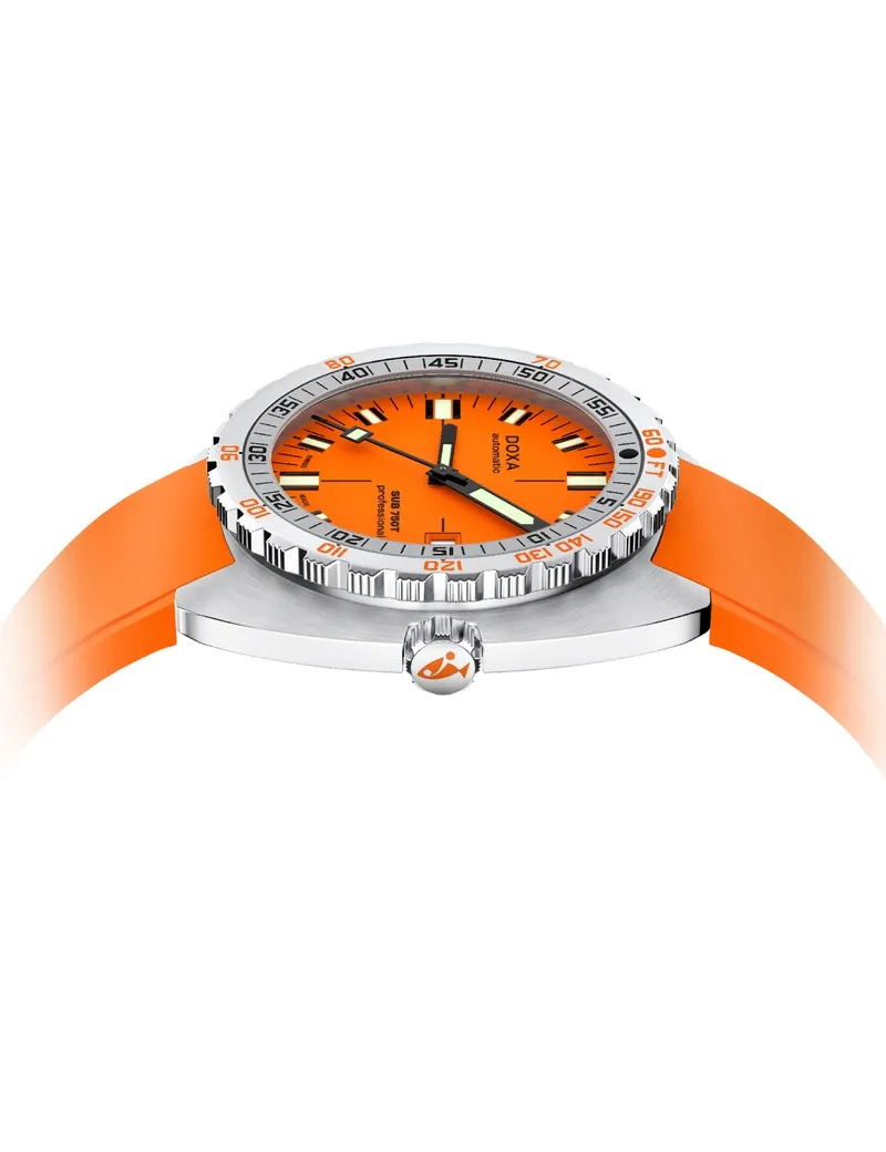 DOXA Sub 750T Professional 825.10.351.21