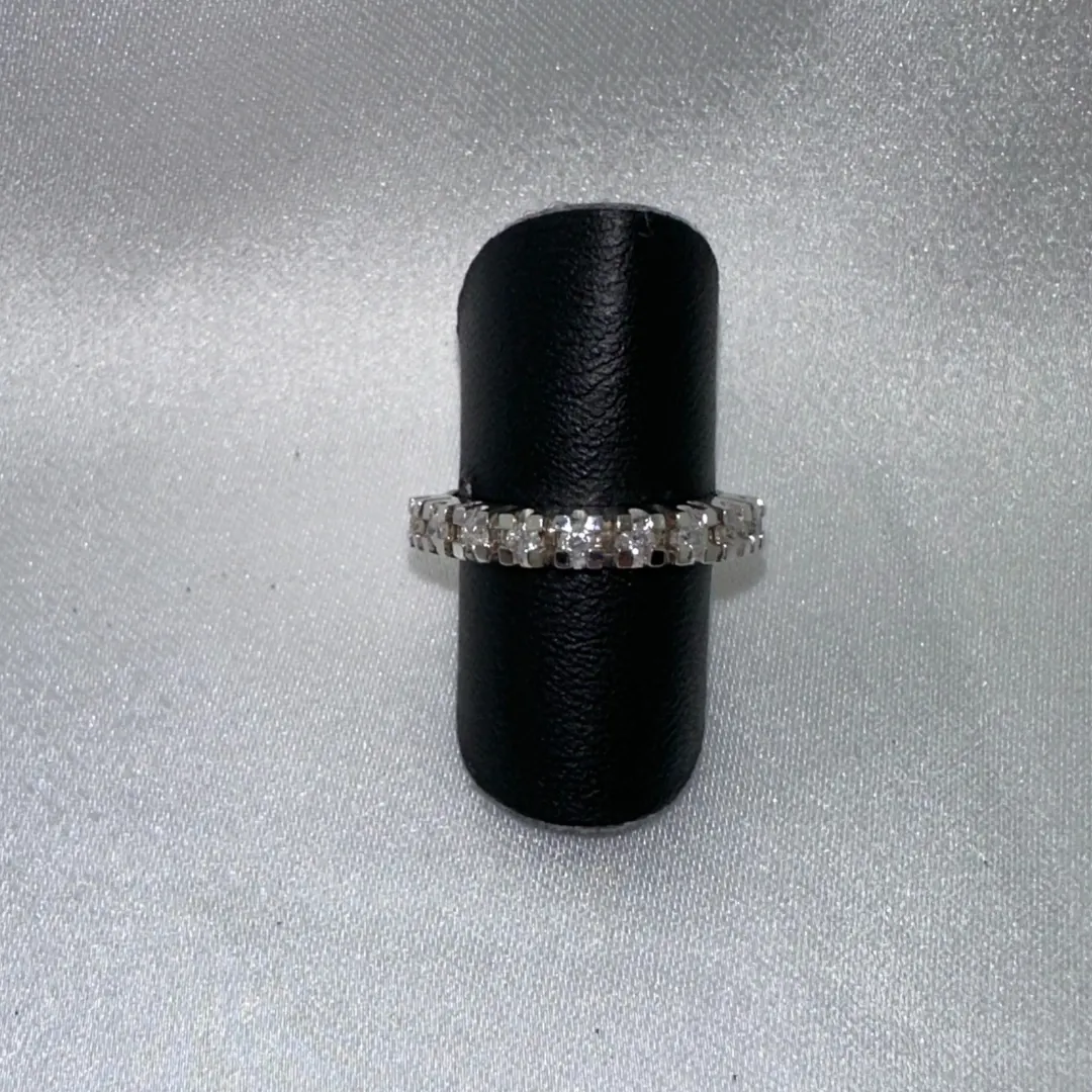 Mary Ring i 14 kt. hvidguld m. 9x0,03 ct. 4464149