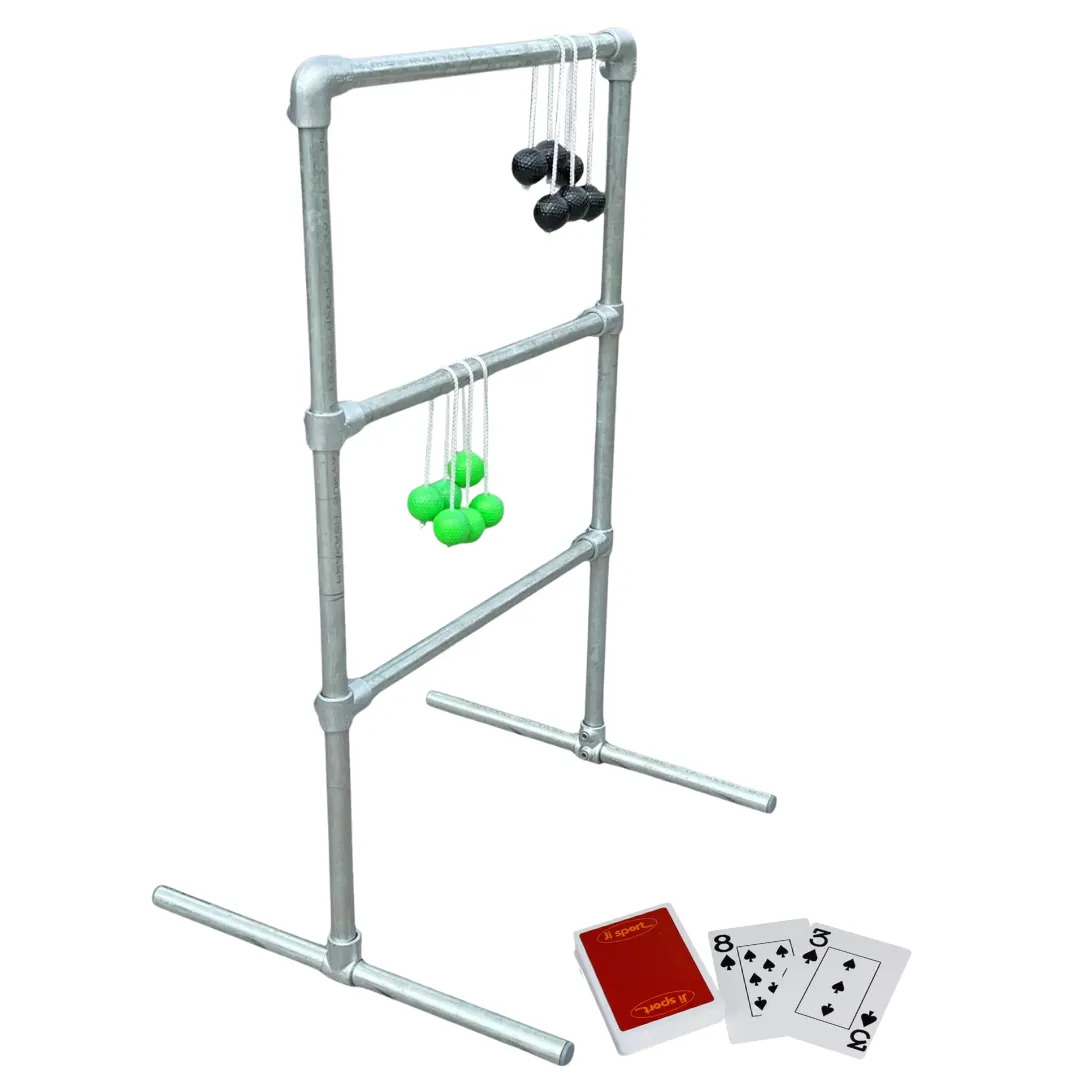 Stigegolf i metal og spillekort