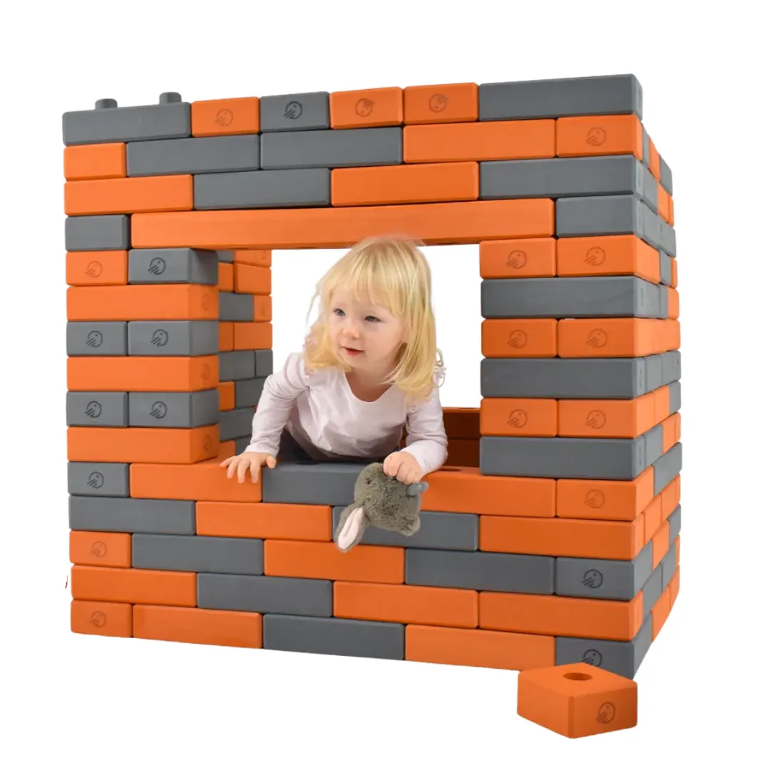 Lapset rakentavat Birdito palikoilla