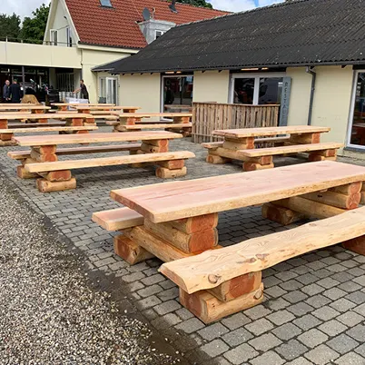 Herregårdssett bord og benkesett