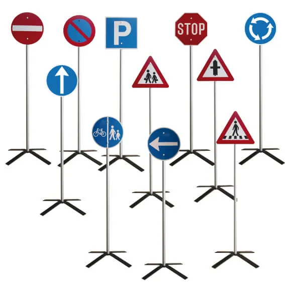 Trafikskyltspaket 13. Trafikskyltspaket 13.