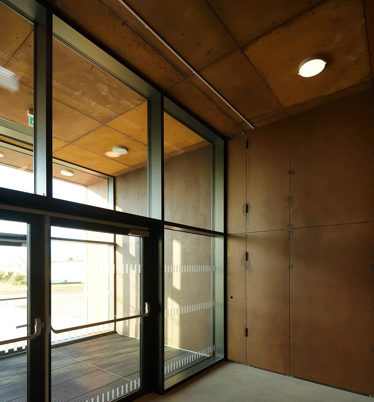 Loftlampe til entre OWEN L800