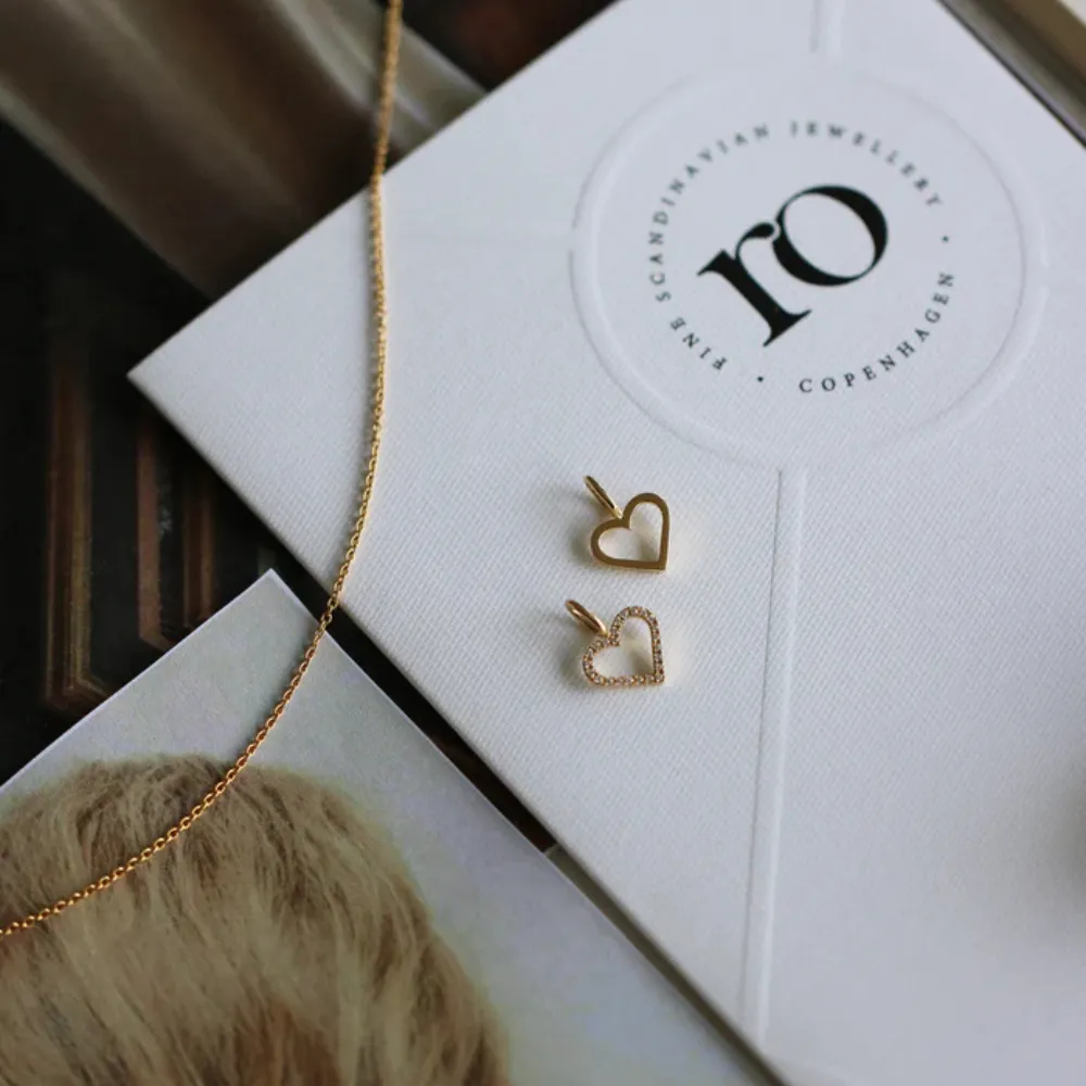 Ro Copenhagen Open Heart Diamant Vedhæng P111Y108